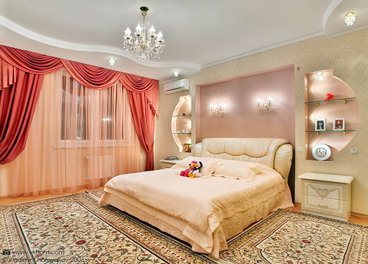 The romantic bedroom