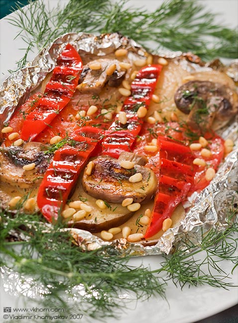 Vegetables with mushrooms in foil